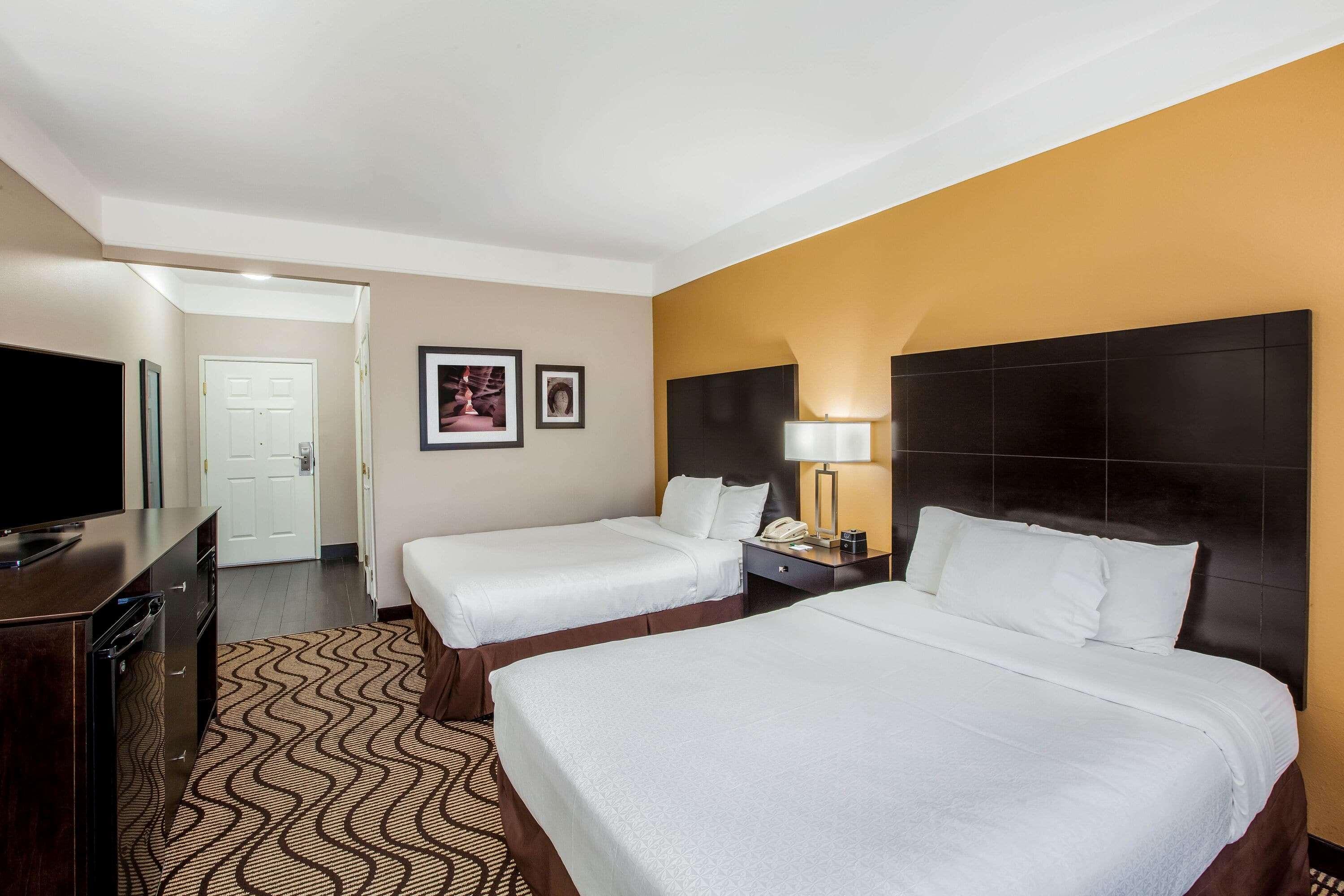 La Quinta By Wyndham Pasadena Hotel Luaran gambar
